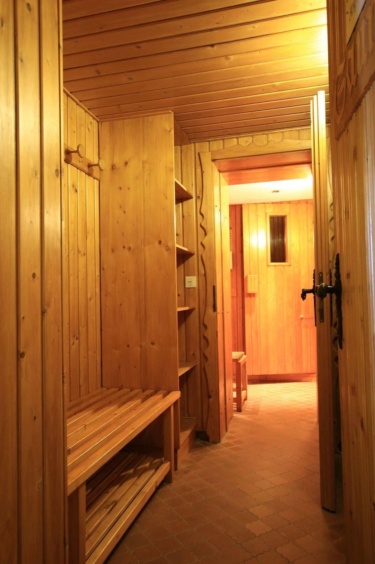 Guest house Haus Am Berg - Direkt Am Skihang 2*